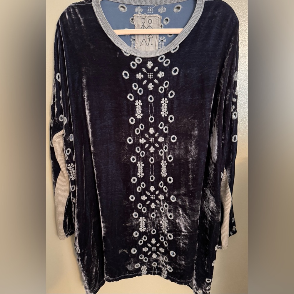 Johnny Was Black Velvet Tunic with Silver Embroidered Motif